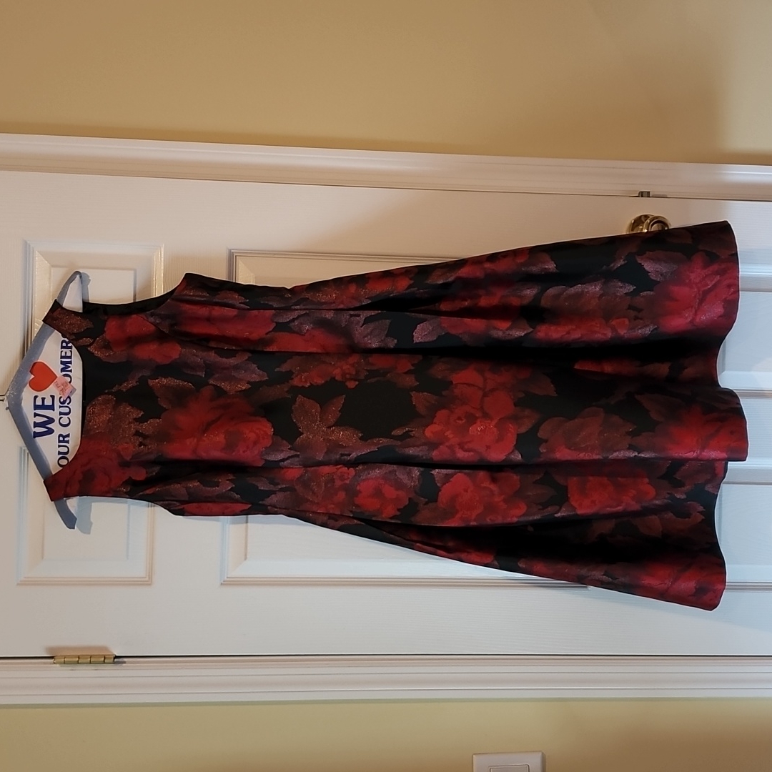 Beautiful Formal Dress Tahari Size 8 Petite